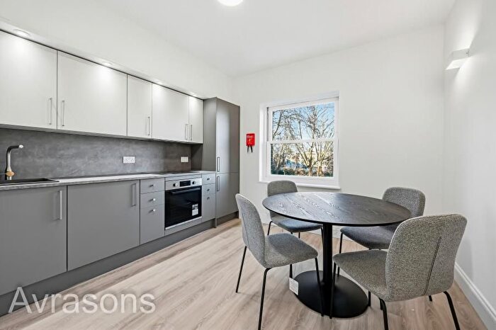 1 Bedroom Flat To Rent In Clapham Road, Stockwell, SW9