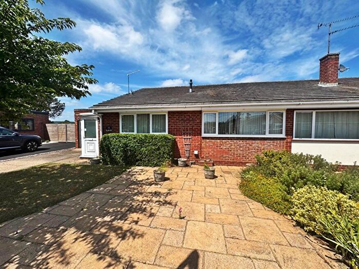 2 Bedroom Semi-Detached Bungalow For Sale In Woodlands Park, SL6