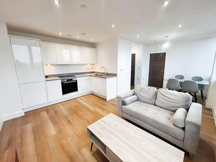 1 Bedroom Apartment To Rent In Alexander House, Old Trafford, M16