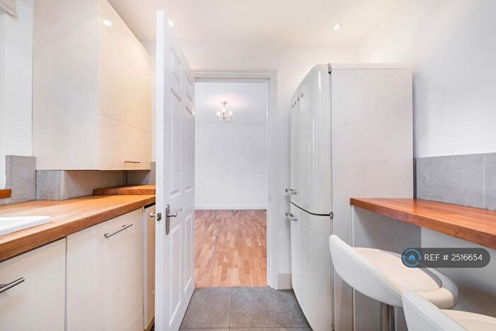 1 Bedroom Flat To Rent In Mulberry Lodge, Enfield, EN2