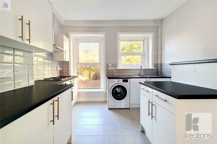 2 Bedroom Flat To Rent In The Grove, Stratford, London, E15