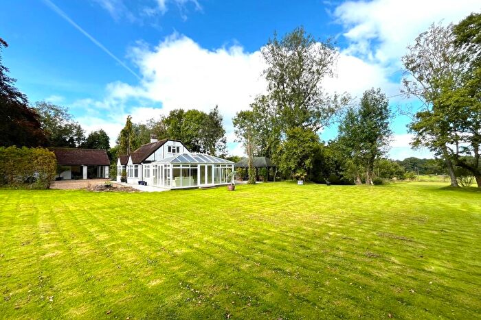 4 Bedroom Detached House To Rent In West Park Road, Newchapel, RH7