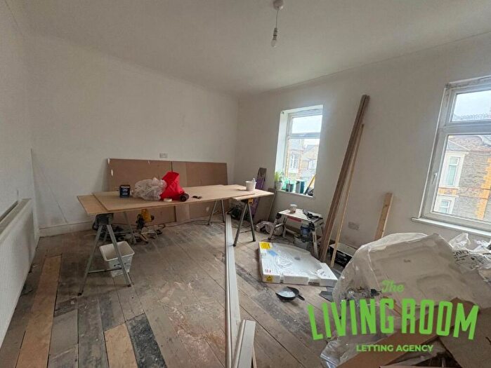 2 Bedroom Maisonette To Rent In Moy Road, Roath, Cardiff, CF24