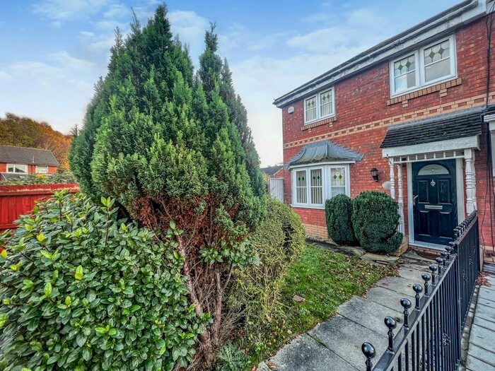 3 Bedroom Semi-Detached House To Rent In Riviera Drive, Liverpool, Merseyside, L11