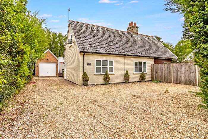 3 Bedroom Semi-Detached House For Sale In Brickyard Cottages, Bawsey, King's Lynn, PE32