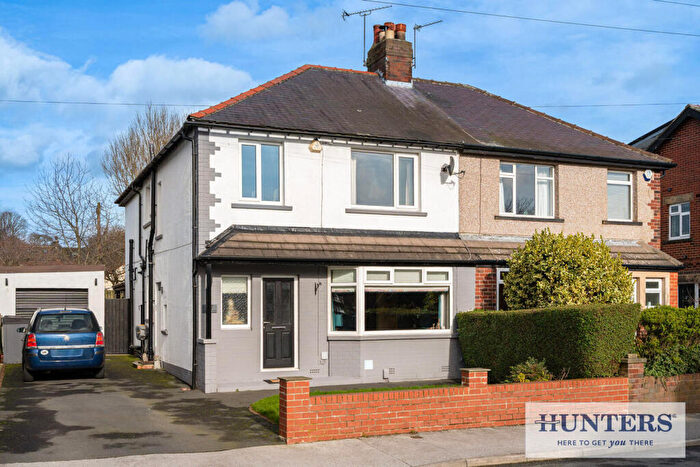 4 Bedroom Semi-Detached House For Sale In Hawthorn Road, Yeadon, Leeds, LS19