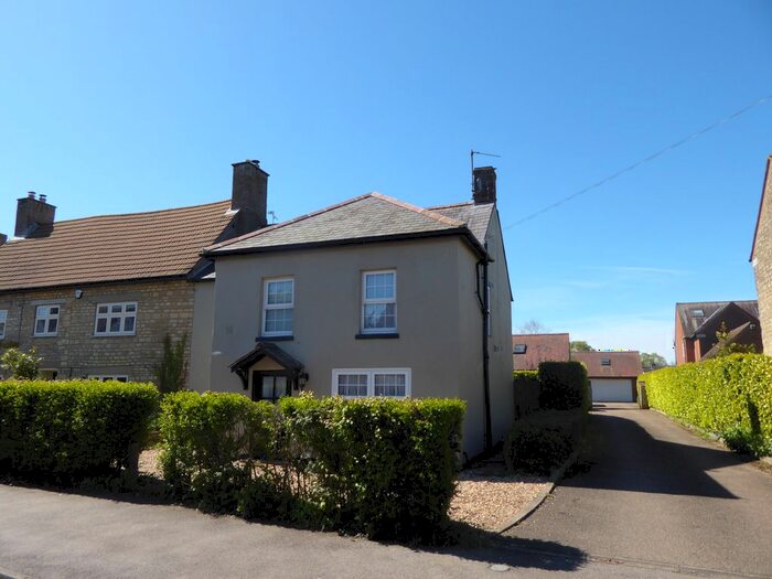 3 Bedroom Cottage To Rent In High Street, Hanslope, MK19
