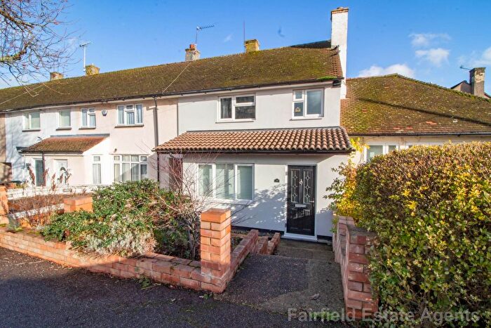 3 Bedroom Terraced House For Sale In Ashridge Drive, South Oxhey, WD19