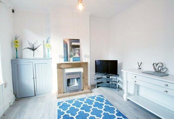 2 Bedroom Terraced House To Rent In Stanhope Road, Rochester, Kent, ME2
