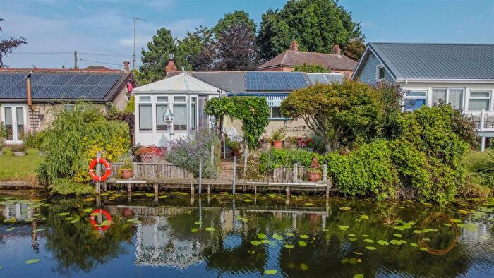 2 Bedroom Detached Bungalow For Sale In The Reservoir, Surfleet, Spalding, PE11