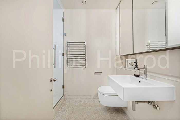 2 Bedroom Apartment To Rent In Fitzjohn's Avenue, Hampstead, NW3