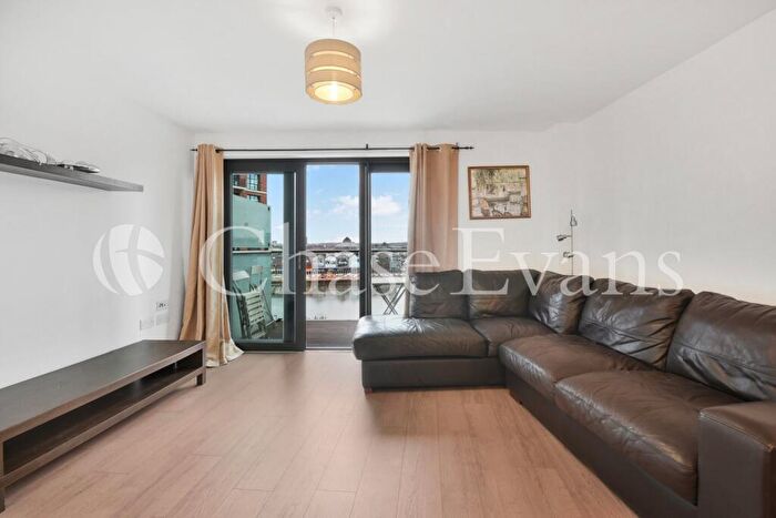 2 Bedroom Flat For Sale In Montreal House, Surrey Quays Road, Canada Water, London, SE16