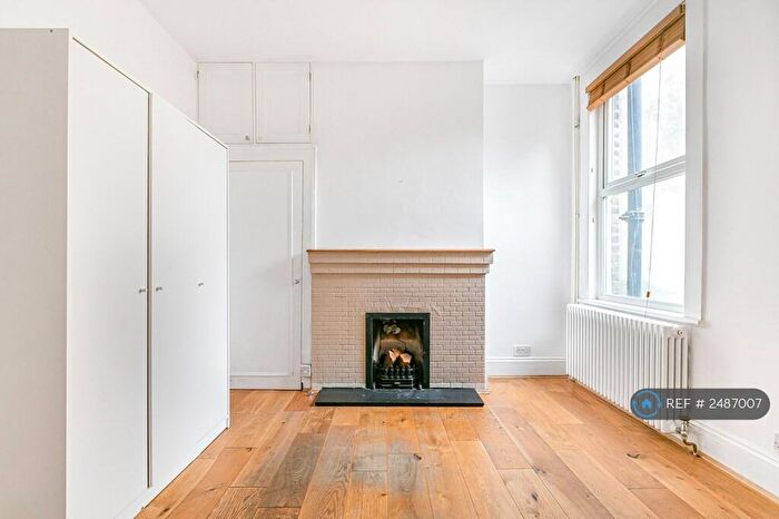 2 Bedroom Semi-Detached House To Rent In Whitehorse Road, Croydon, CR0