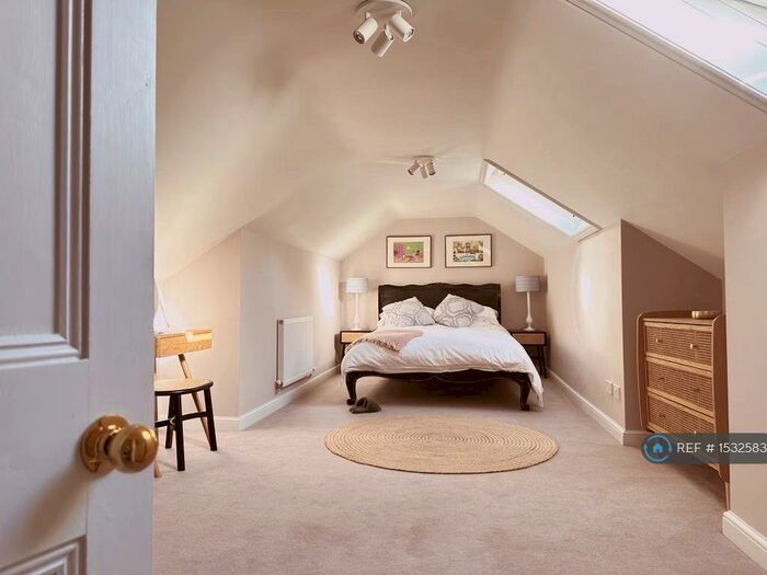 2 Bedroom Maisonette To Rent In South Town, Kenton, Exeter, EX6