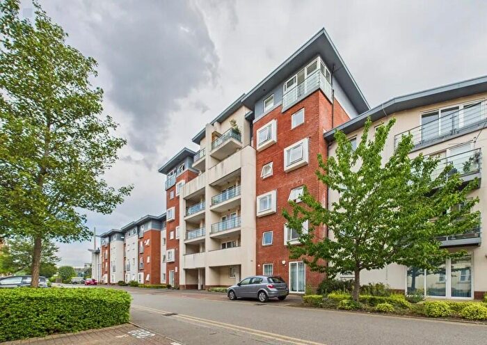 3 Bedroom Apartment To Rent In Stanton House, Aylesbury, HP21