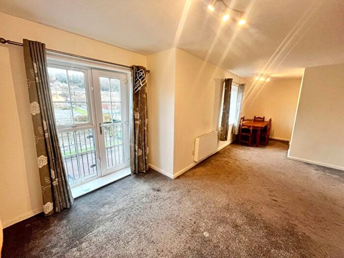 2 Bedroom Flat To Rent In Dock Mill, Dock Lane, Shipley, West Yorkshire, BD17