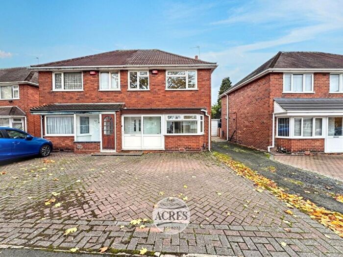 3 Bedroom Semi Detached House For Sale In Brushfield Road, Great Barr, Birmingham, B42