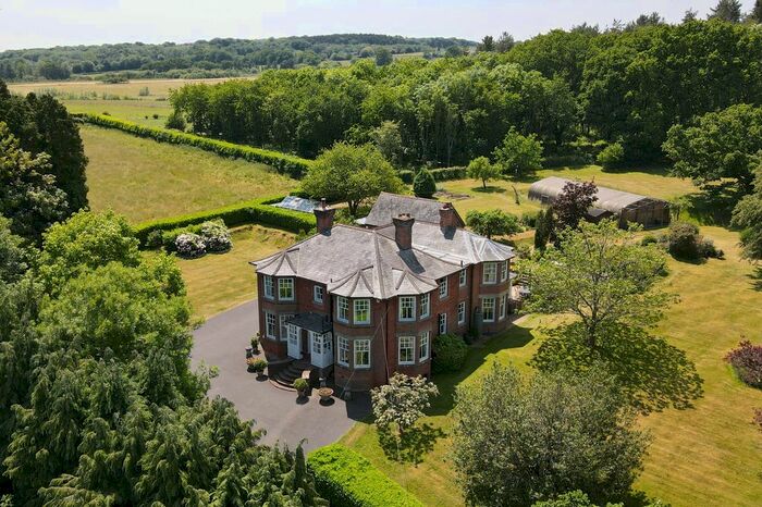 5 Bedroom Detached House For Sale In Dunbridge, Romsey, Hampshire, SO51