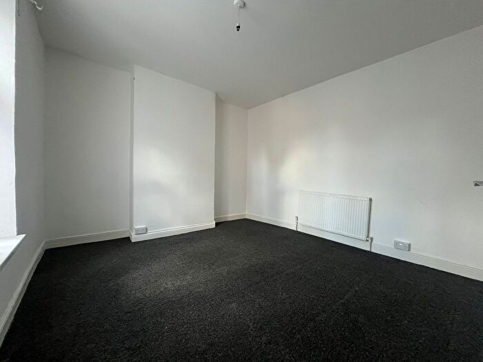 3 Bedroom Property To Rent In West Bromwich Road, Walsall, WS1