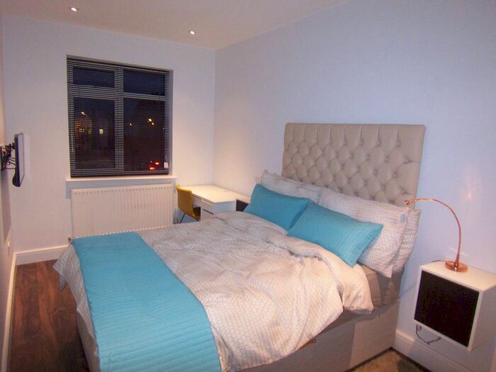 1 Bedroom Studio To Rent In Streatham Vale, Streatham Common, London, SW16