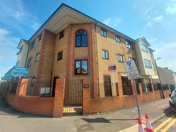 1 Bedroom Retirement Property For Sale In Trasa Court, Gipsy Lane