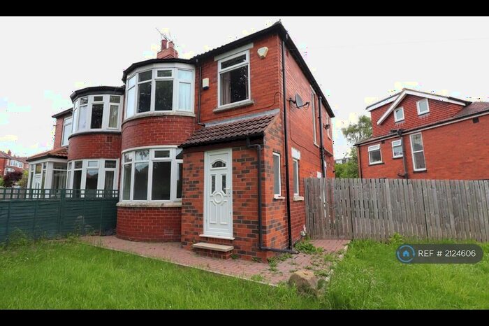 3 Bedroom Semi-Detached House To Rent In Kedleston Road, Leeds, LS8
