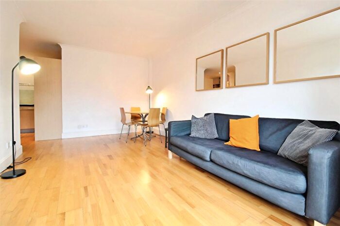 2 Bedroom Flat To Rent In Merchants Quay, East Street, Leeds, West Yorkshire, Uk, LS9