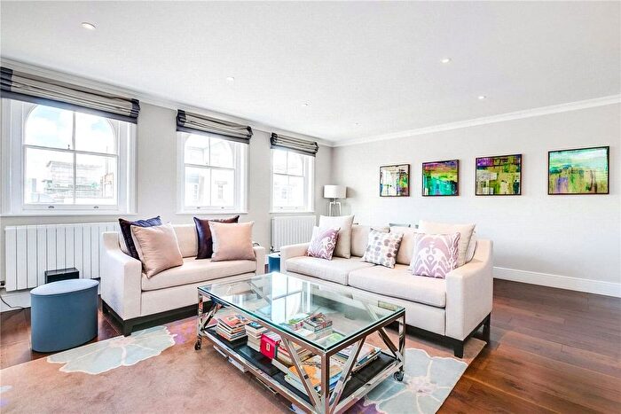2 Bedroom Flat To Rent In Kensington Gardens Square, Notting Hill, W2