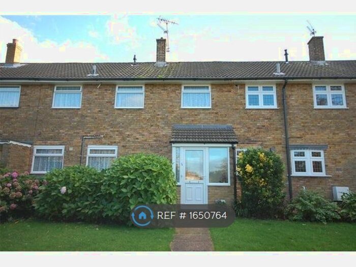 3 Bedroom Terraced House To Rent In Mapleford Sweep, Basildon, SS16