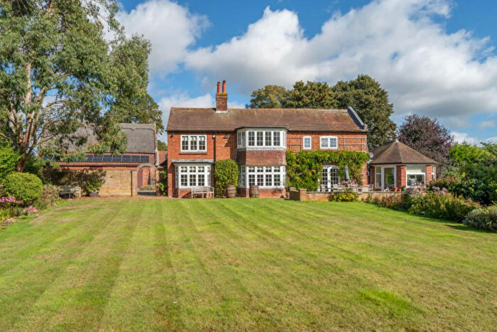 5 Bedroom Detached House For Sale In Church Road, Norwich, NR12