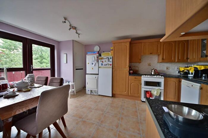 3 Bedroom Flat To Rent In Caledonian Road, Caledonian Road, N7