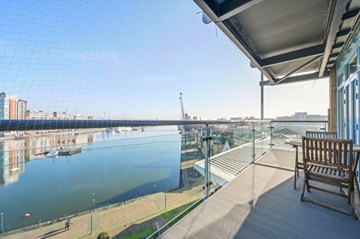 2 Bedroom Flat For Sale In Western Beach, Royal Docks, London, E16