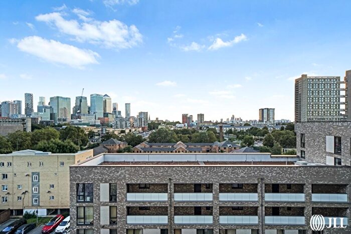 1 Bedroom Flat To Rent In Tellicherry Court, Aberfeldy Square, E14