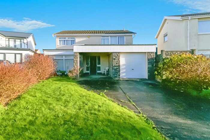 4 Bedroom Detached House For Sale In Rest Bay Close, Porthcawl, CF36