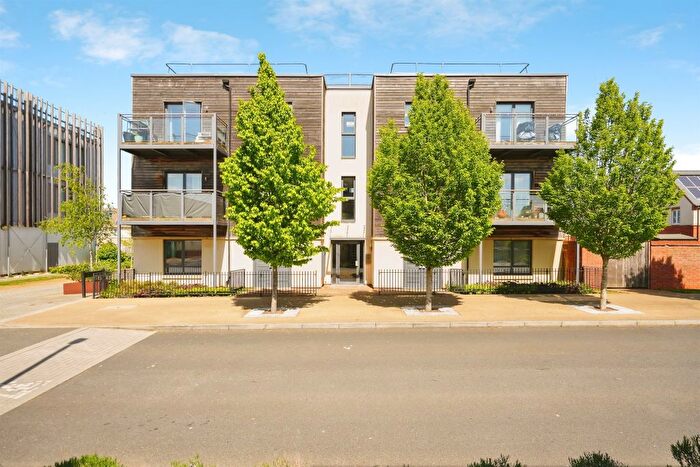 1 Bedroom Flat For Sale In Charlotte Avenue, Bicester, OX27