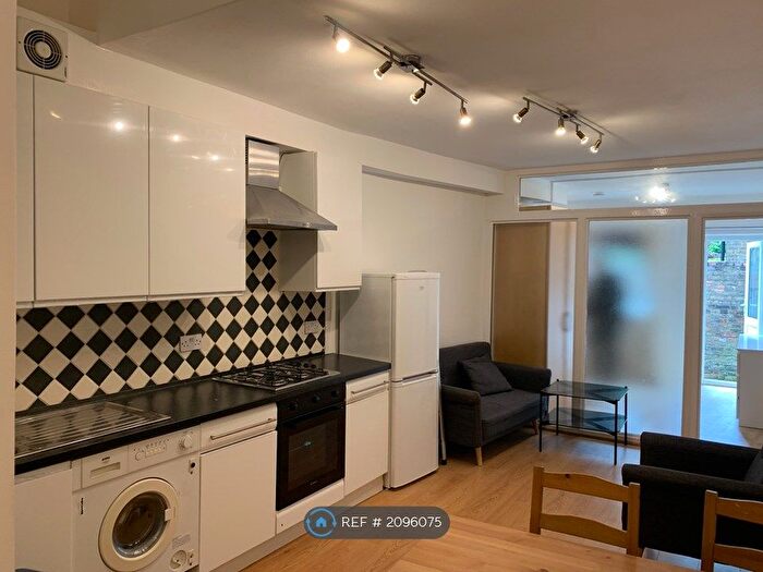 1 Bedroom Flat To Rent In Crouch End Hill, London, N8