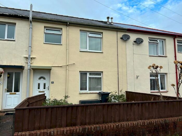 3 Bedroom Property To Rent In Kings Crescent, Tiverton, EX16