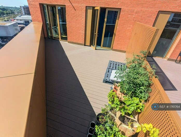 1 Bedroom Flat To Rent In East Apartments, London, N17