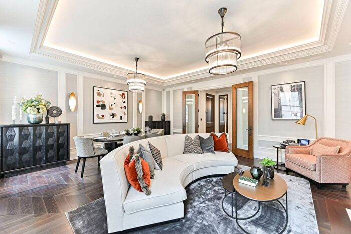 2 Bedroom Flat To Rent In Prince Of Wales Terrace, Kensington, London, W8