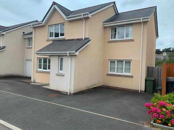 4 Bedroom Property To Rent In Llanbadarn Fawr, Aberystwyth, Ceredigion, SY23