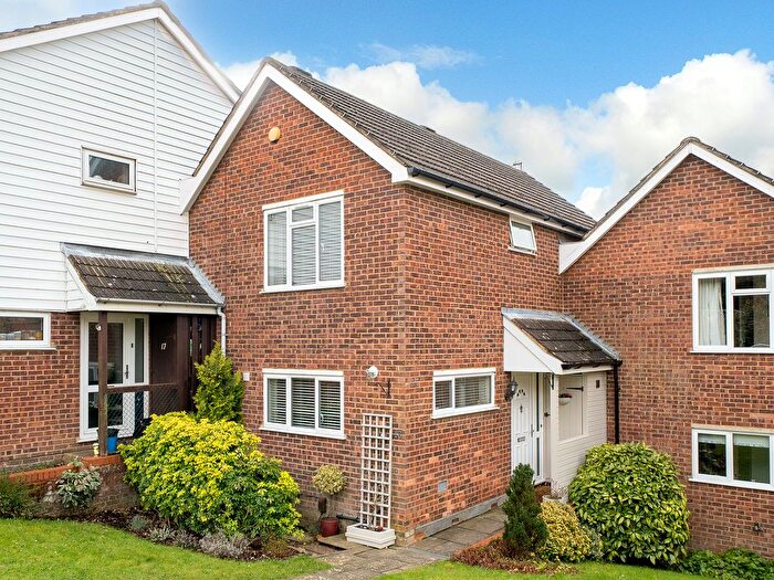 3 Bedroom Terraced House For Sale In Long View, Berkhamsted, HP4