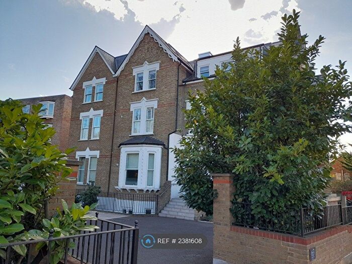 2 Bedroom Flat To Rent In Copers Cope Road, Beckenham, BR3