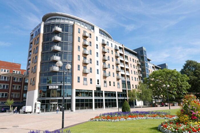 1 Bedroom Flat To Rent In Flat Queens Court, Block C, Dock Street, Hull, H, HU1