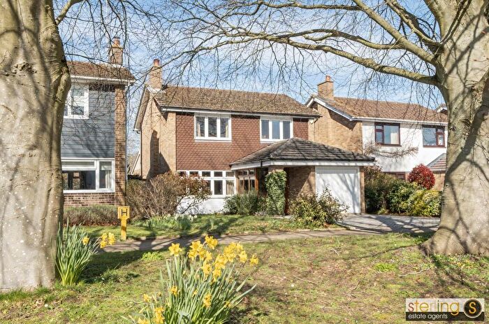 4 Bedroom Detached House For Sale In Chiltern Way, Tring, HP23