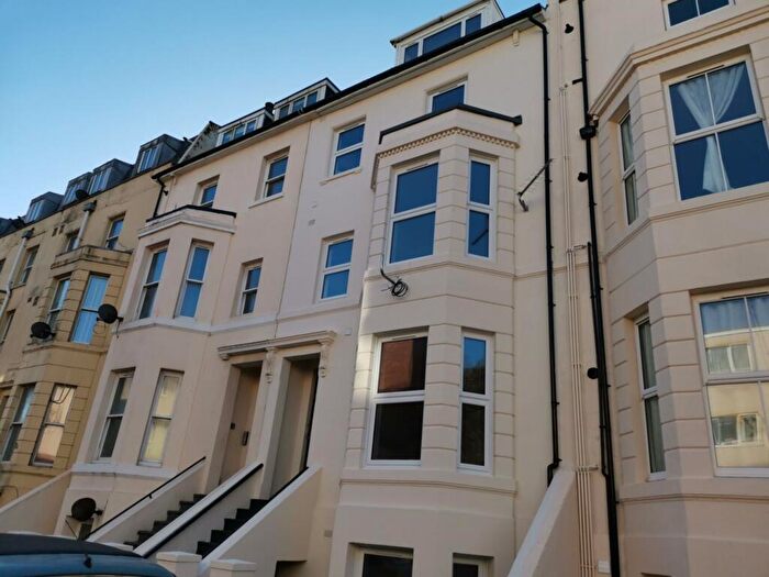 2 Bedroom Flat To Rent In Marine Terrace, Folkestone, CT20