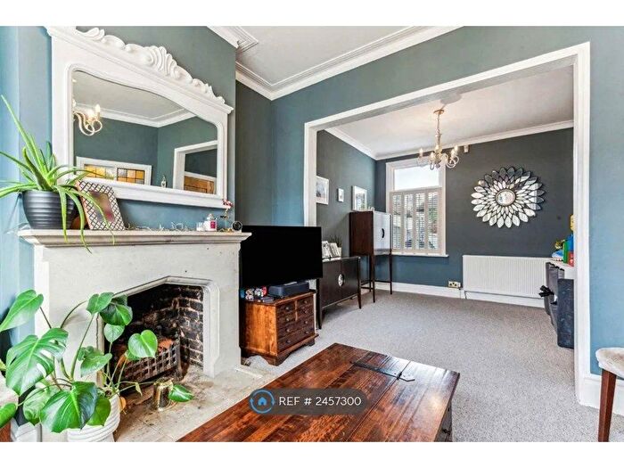 4 Bedroom Terraced House To Rent In St. Margarets Road, Twickenham, TW1