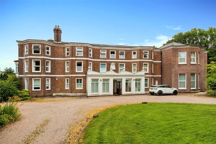 2 Bedroom Flat For Sale In Hurst Lane, Sedlescombe, Battle, East Sussex, TN33