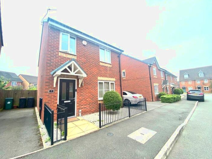 3 Bedroom Detached House To Rent In Cygnet Avenue, Nuneaton, Warwickshire, CV10