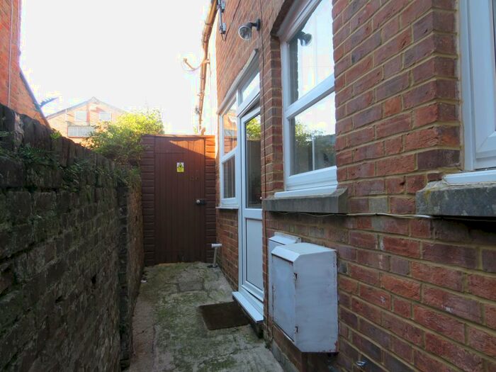 1 Bedroom House To Rent In Salisbury Street, Blandford Forum, DT11