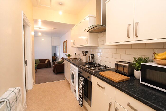 3 Bedroom Flat To Rent In Whitchurch Road, Heath, Cardiff, CF14